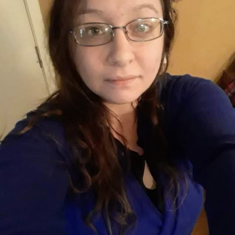 Meet your Posher, Desiree